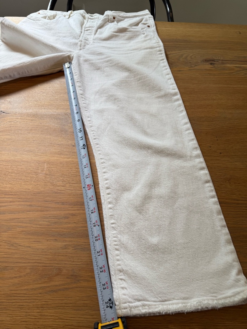 Cream Levi's Premium Ribcage Straight Jeans - Size 32 - Picture 2 of 7